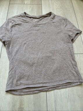 Abercrombie & Fitch Women's Short Sleeve Baby Tee in Taupe Heather